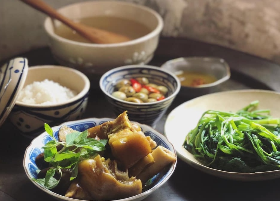 Rau muống thường xuyên xuất hiện trong những bữa ăn gia đình